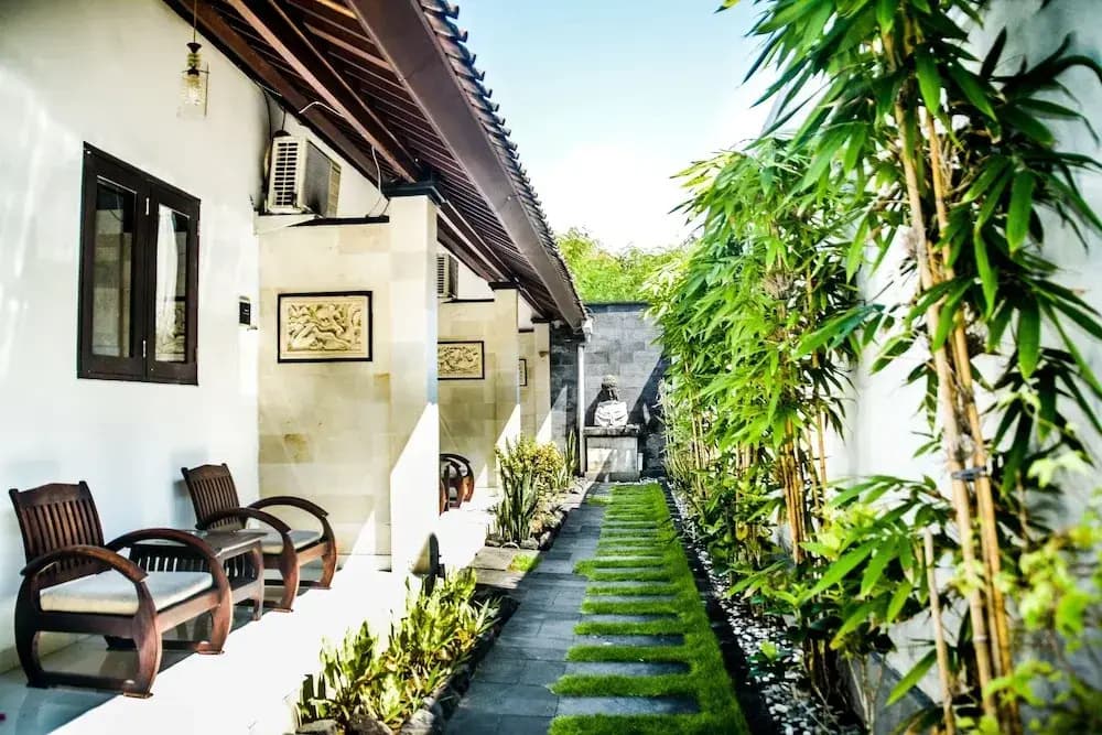 Tanjung Lima Hotel Legian - photo 10