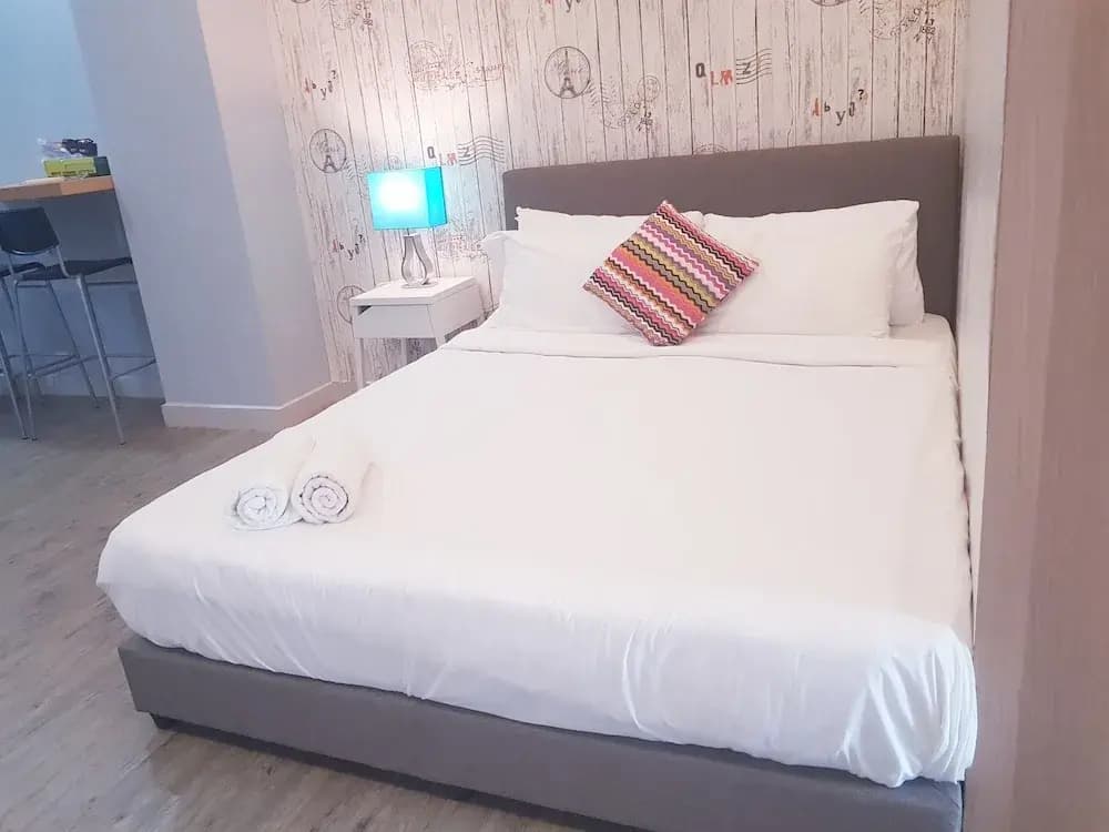 Mansion One Suites - Studio Suites - photo 4