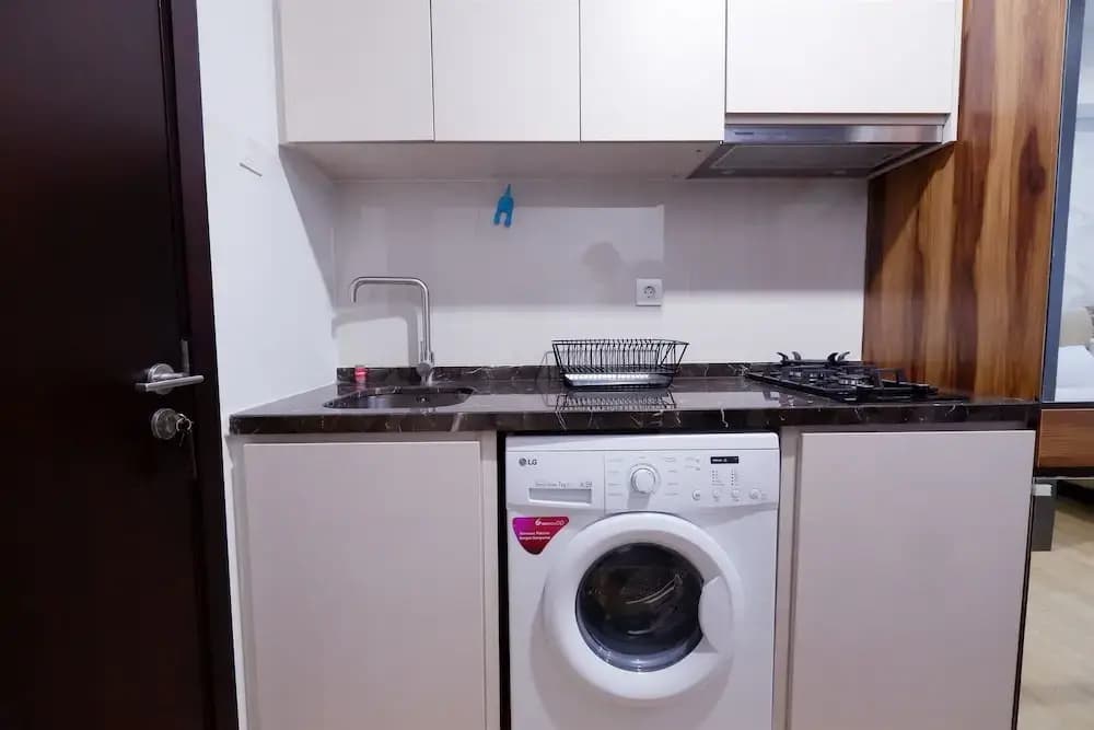 Comfortable Studio Puri Mansion Apartment - photo 14