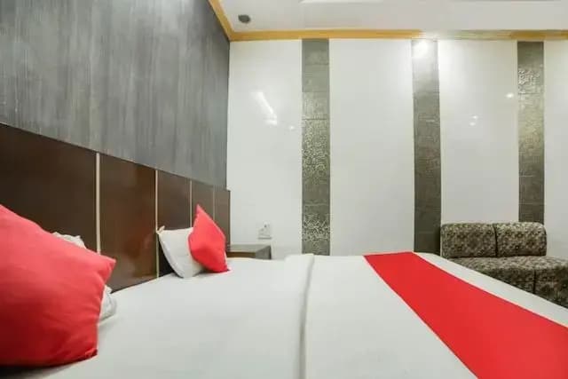 Hotel Viraat - photo 3
