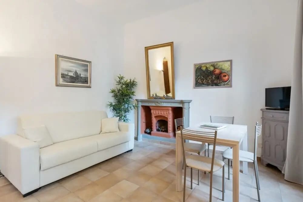 Ponte Vecchio Cozy Flat - photo 2