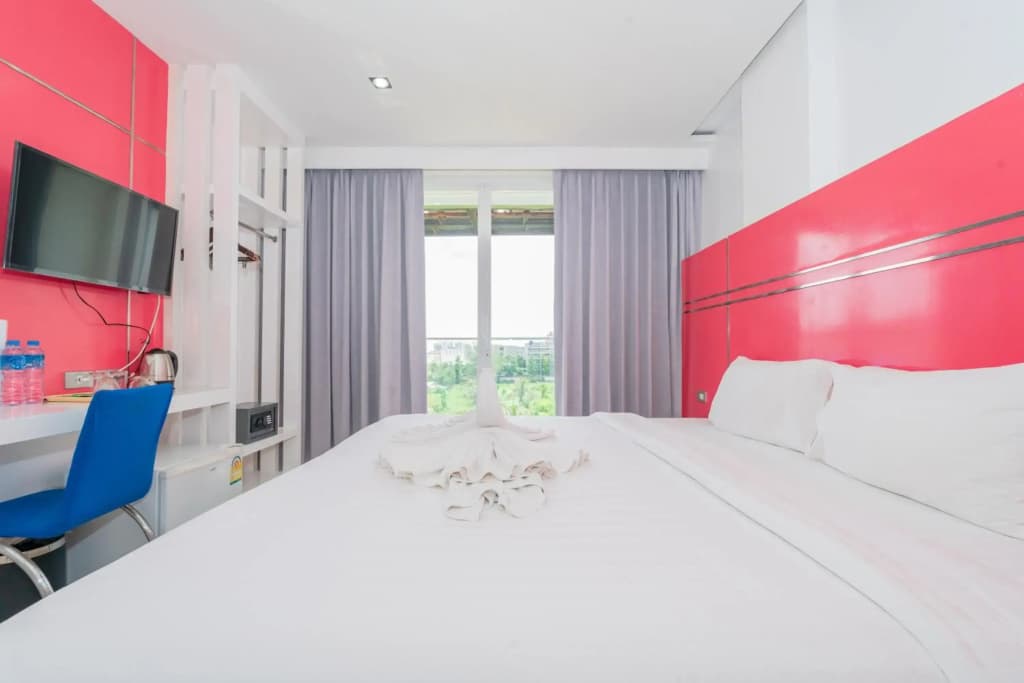 Patong Diamond Hotel - photo 1