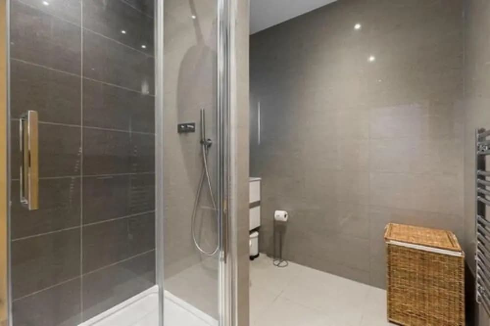 The Lion Gate Apartments - photo 3