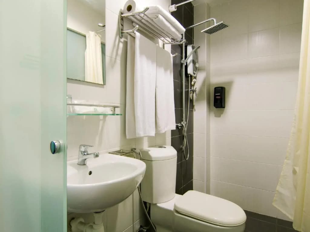 8 Days Boutique Hotel @ Mount Austin JB - photo 10