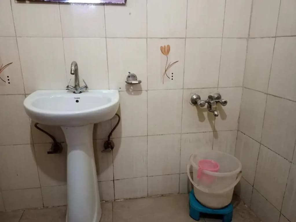 Airport Hotel Parikshit Palace - photo 25