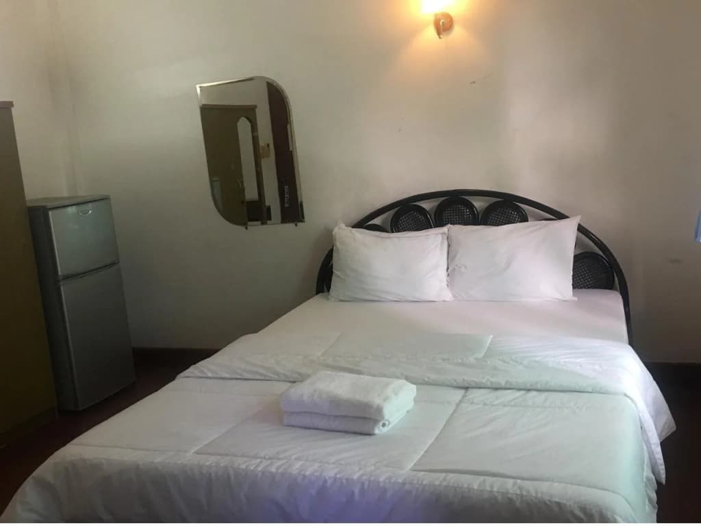 Smileys Guesthouse - photo 4