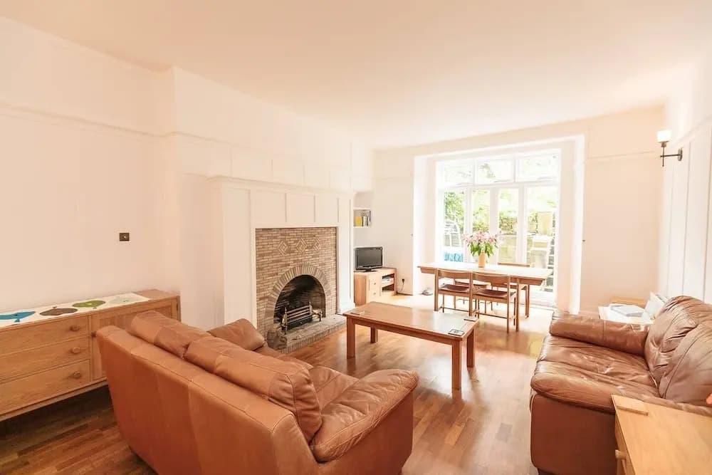 Cosy 2br, City Centre Apartment - photo 6