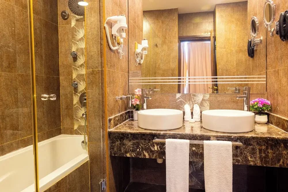 City Gate Hotel - photo 9