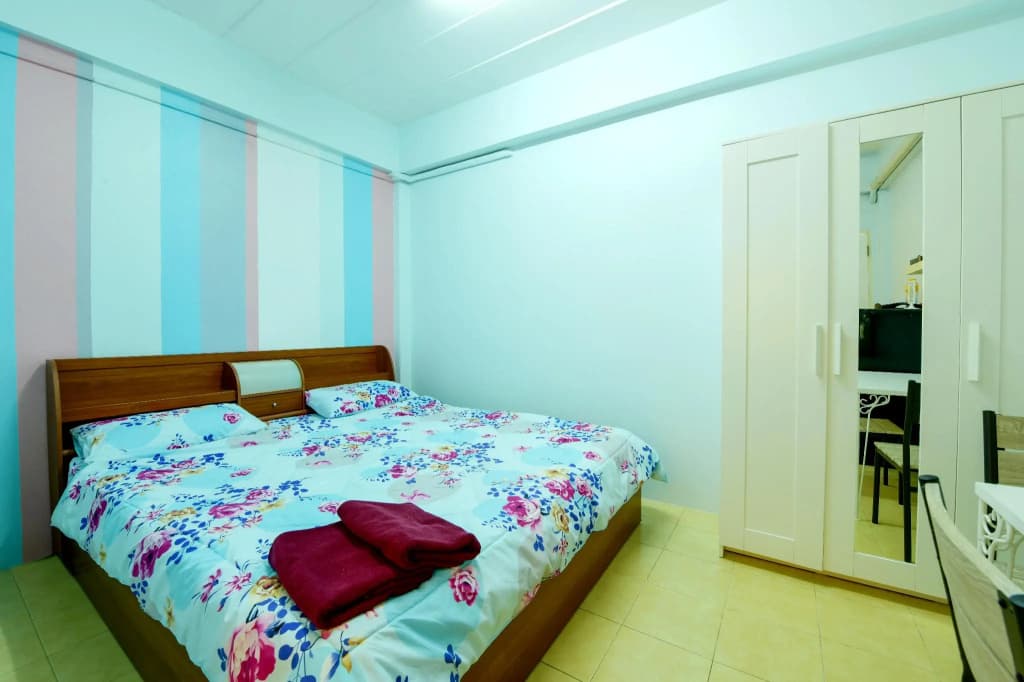 Sindy Room - main photo
