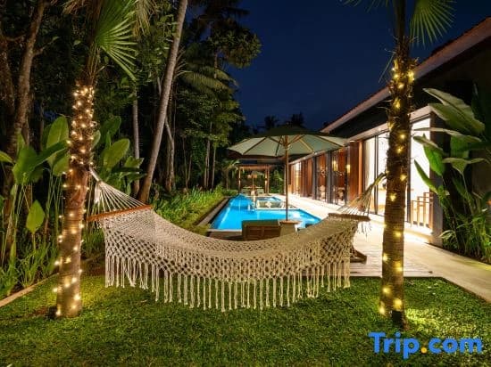 Villa Surya by BaliSuperHost - photo 8