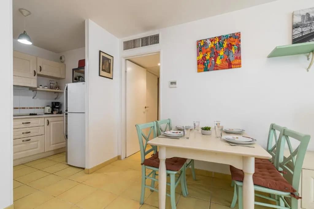Nice 1 Bedroom downtown Carré d'Or with garage - photo 18