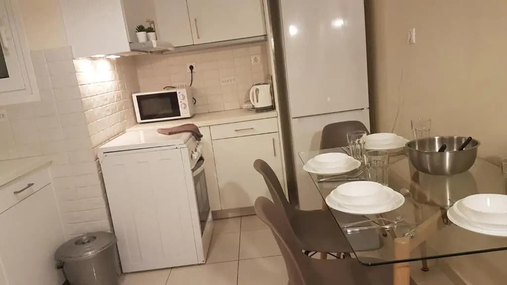 Petrol Apartment- Athens Center, 4 BD, 1 BATH - photo 11