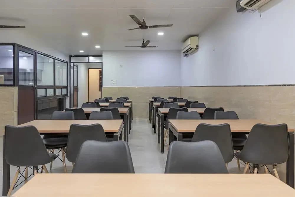 Silver Key Pooth Kalan by OYO Rooms - photo 9