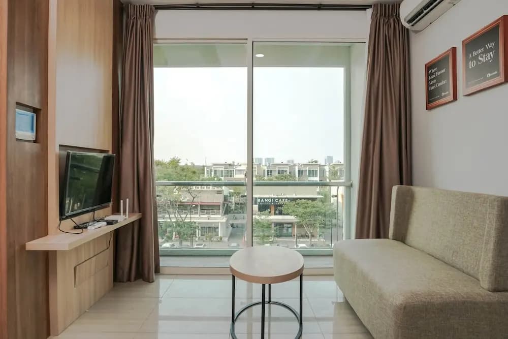 1Br Luxury Citra Lake Suites Apartment - photo 7