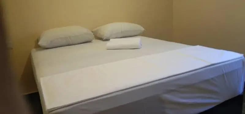Th Hotel by OYO Rooms - photo 12