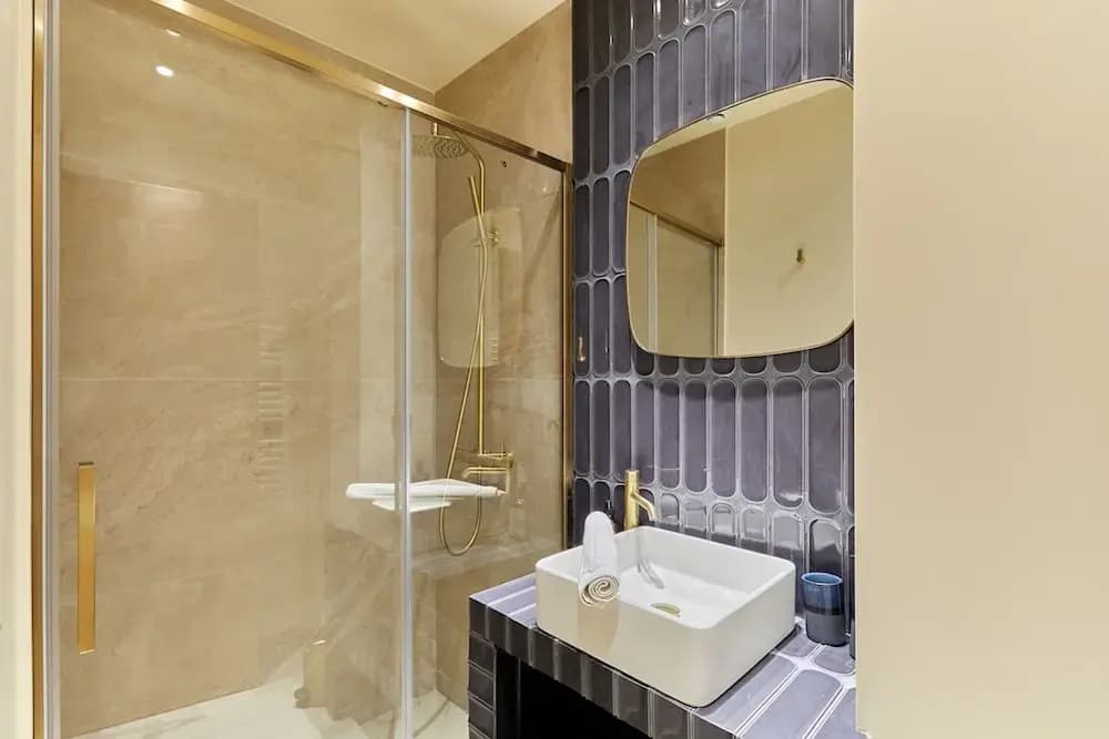 Incredible AC Apartment 3 Bedrooms Center of Paris - photo 9