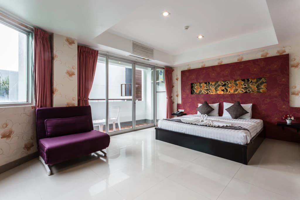 7Q Patong Beach Hotel - photo 2