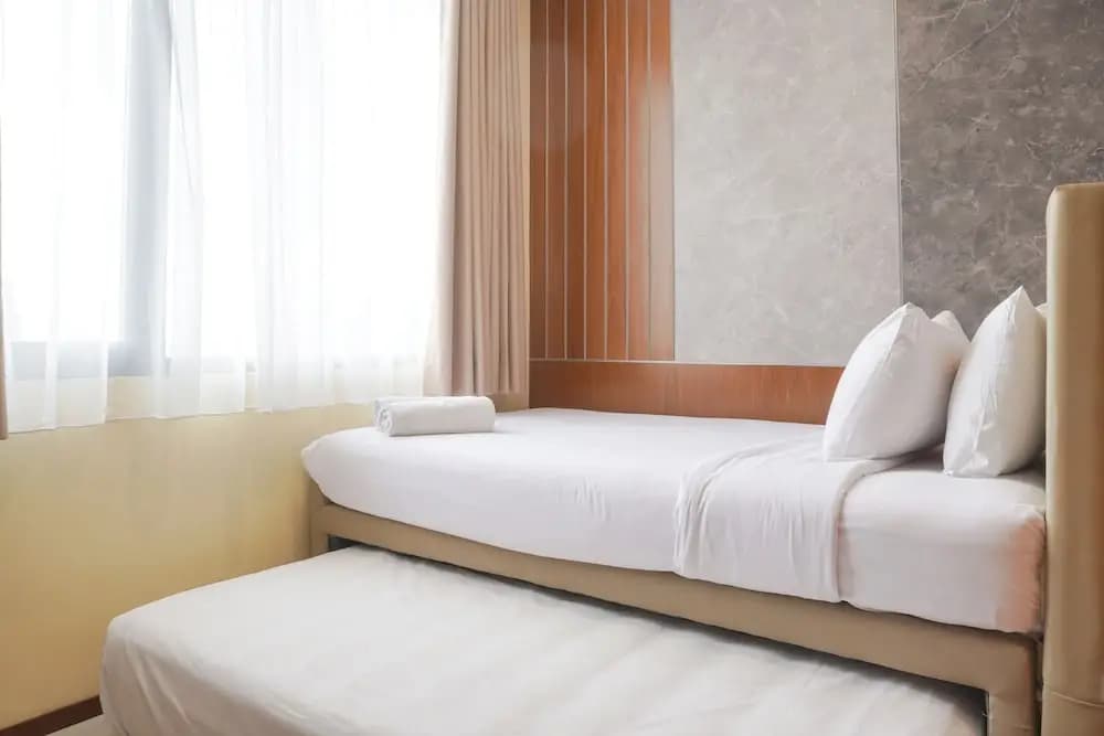 Homey And Spacious 2Br At Samara Suites Apartment - photo 6