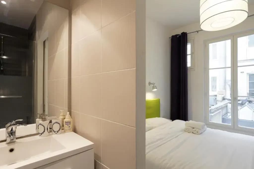 Sleek Apartments Near Saint Germain - photo 10