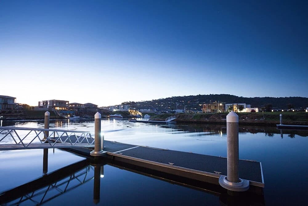Sovereign Point on the Marina - photo 11