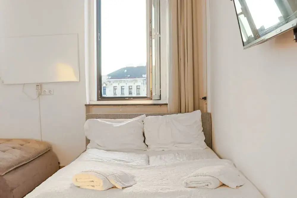 Shared 2BR Residence by Millennium Tower - photo 20