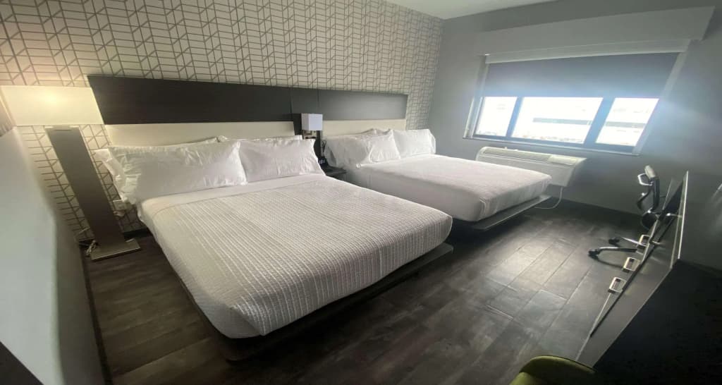 Best Western Plus City Line Hotel - photo 4
