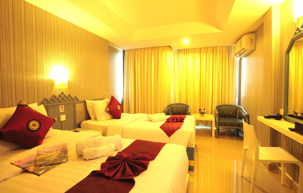 Aunchaleena Grand Hotel - photo 3