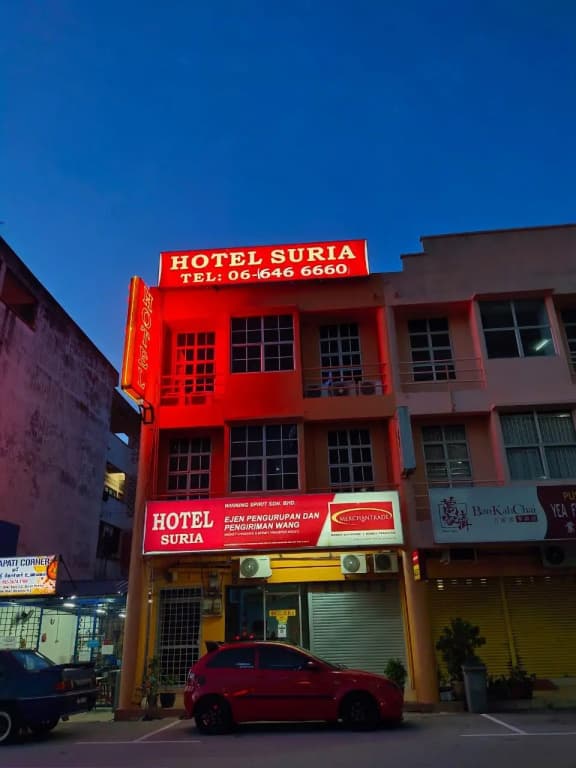 Hotel Suria - photo 1