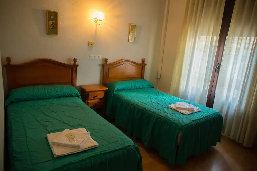 Hostal Lamalonga - photo 5