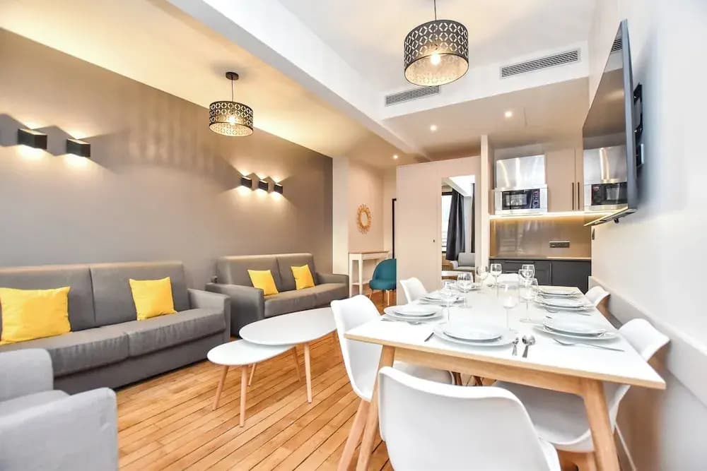 Authentic Apartment - 2br/8p - Near Opera Garnier - photo 13
