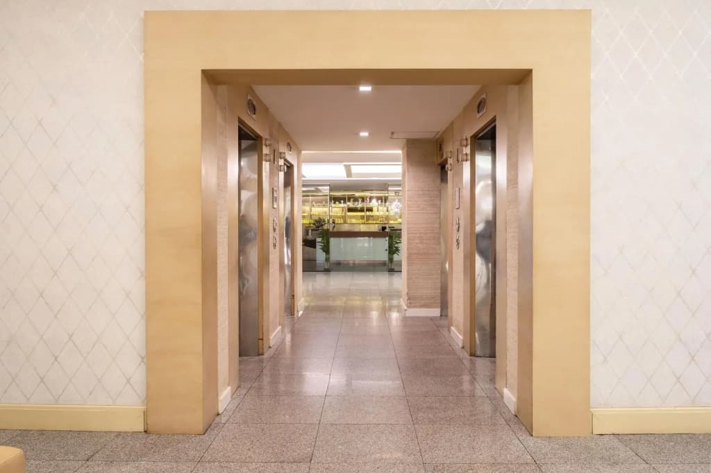 Baiyoke Suite Hotel - photo 17
