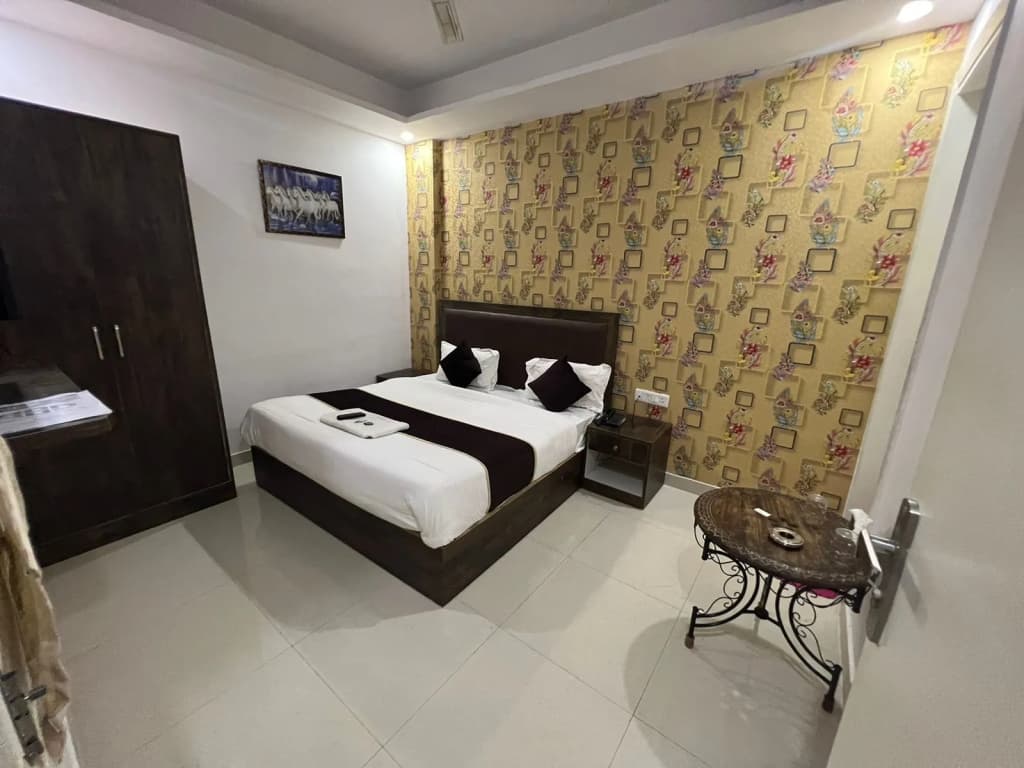 Ssd Plaza Hotel - photo 25