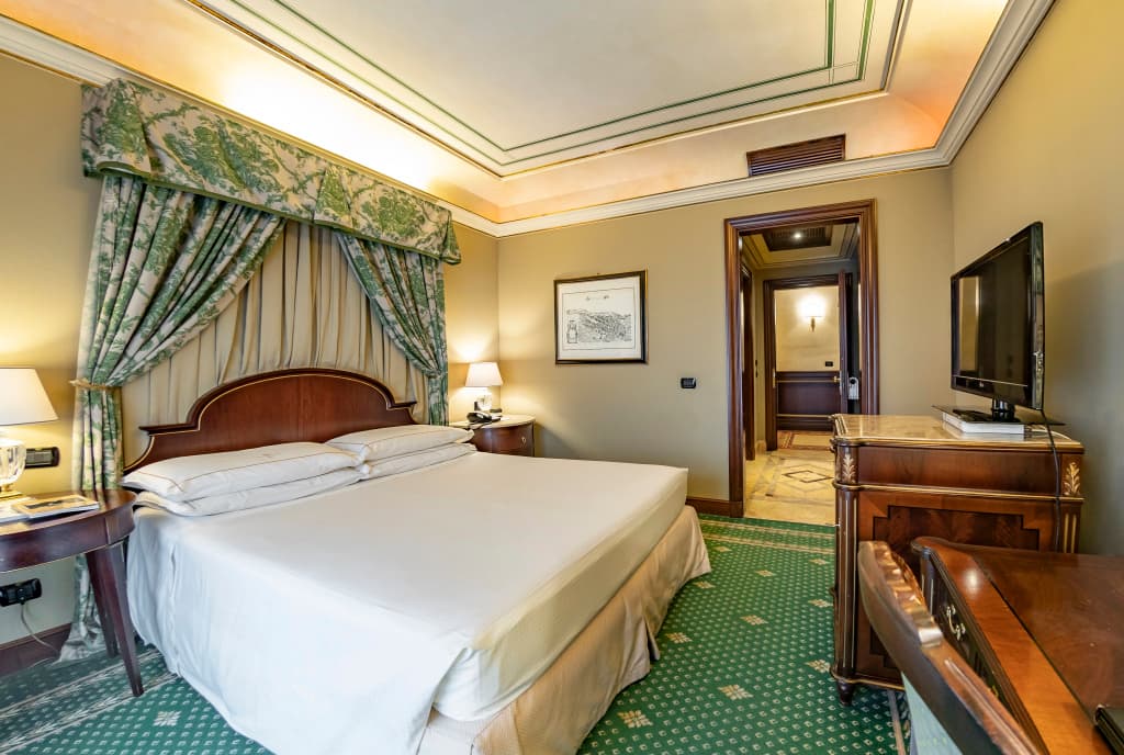 River Château Hotel - photo 3