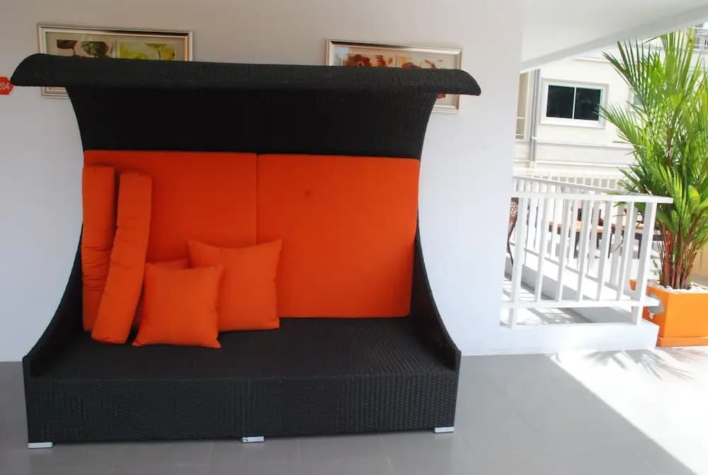 Sunset Apartments - photo 3