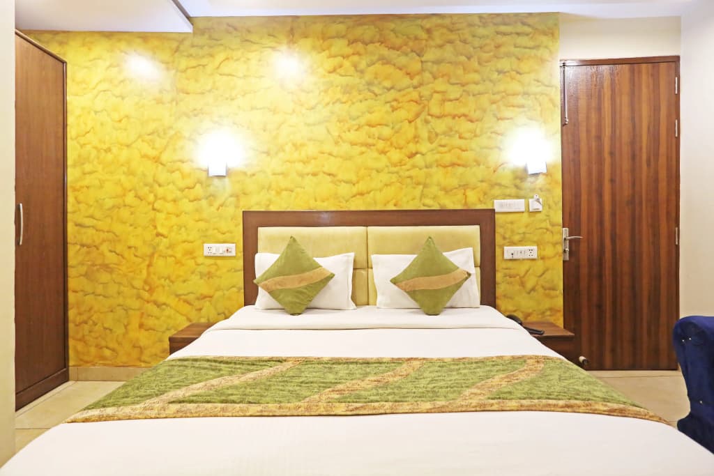 Ssd Plaza Hotel - photo 16