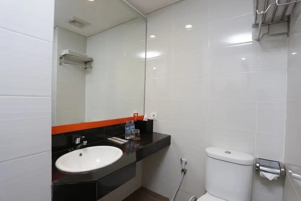 RedDoorz @ Sunset Road Kuta - photo 10