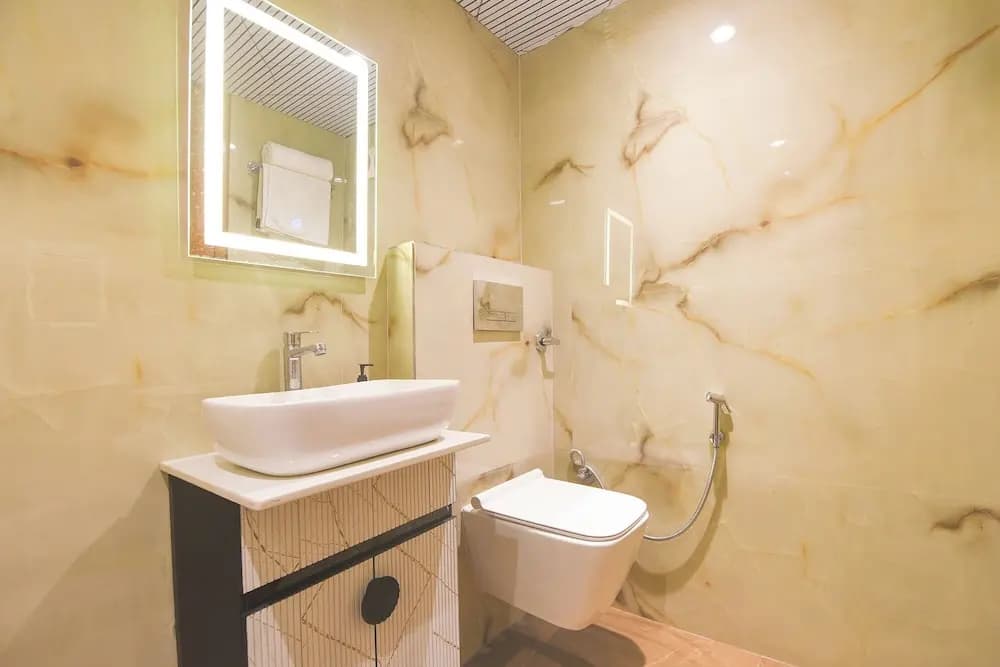 FabHotel Ramhan - Nr. Patel Nagar Metro - photo 8