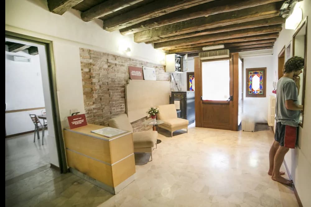 Haven Hostel San Toma - photo 2