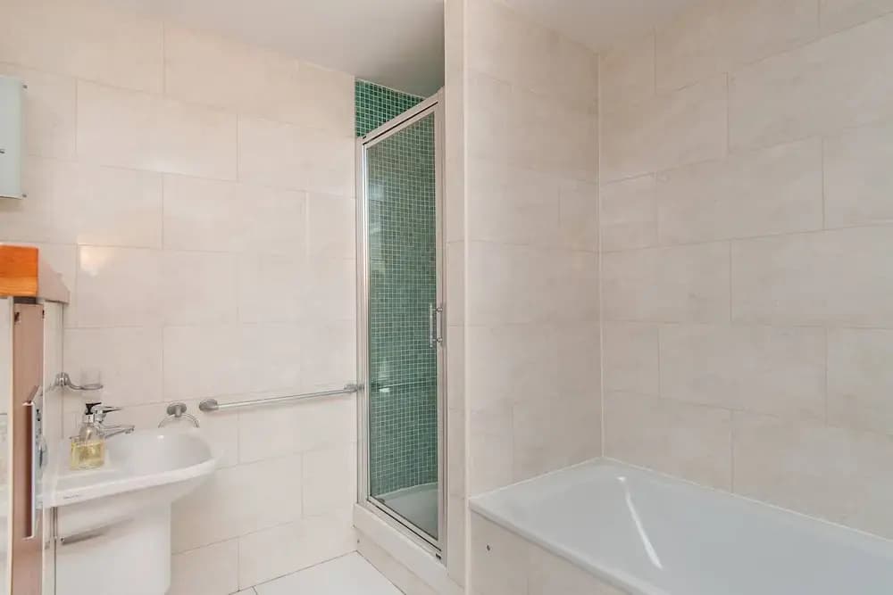 379 Park Apartments - photo 7