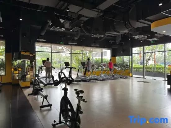 Lang Retreat Apartment - Resort Pool & Elite Gym - photo 6