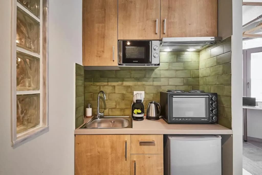 Be based near Acropolis, in an exquisite studio! - photo 16