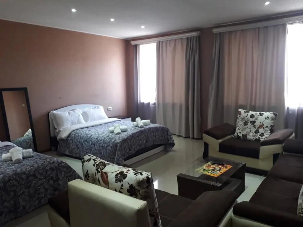 Hotel Lux - photo 2