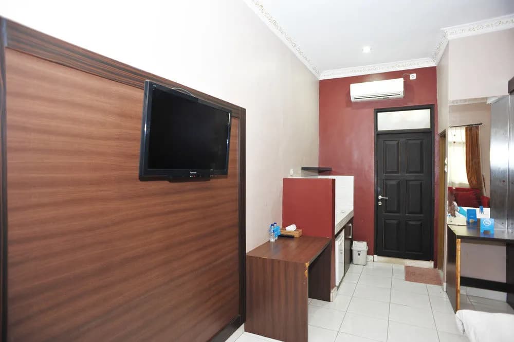 Airy Legian Dewi Sri Satu 14 Kuta Bali - photo 5
