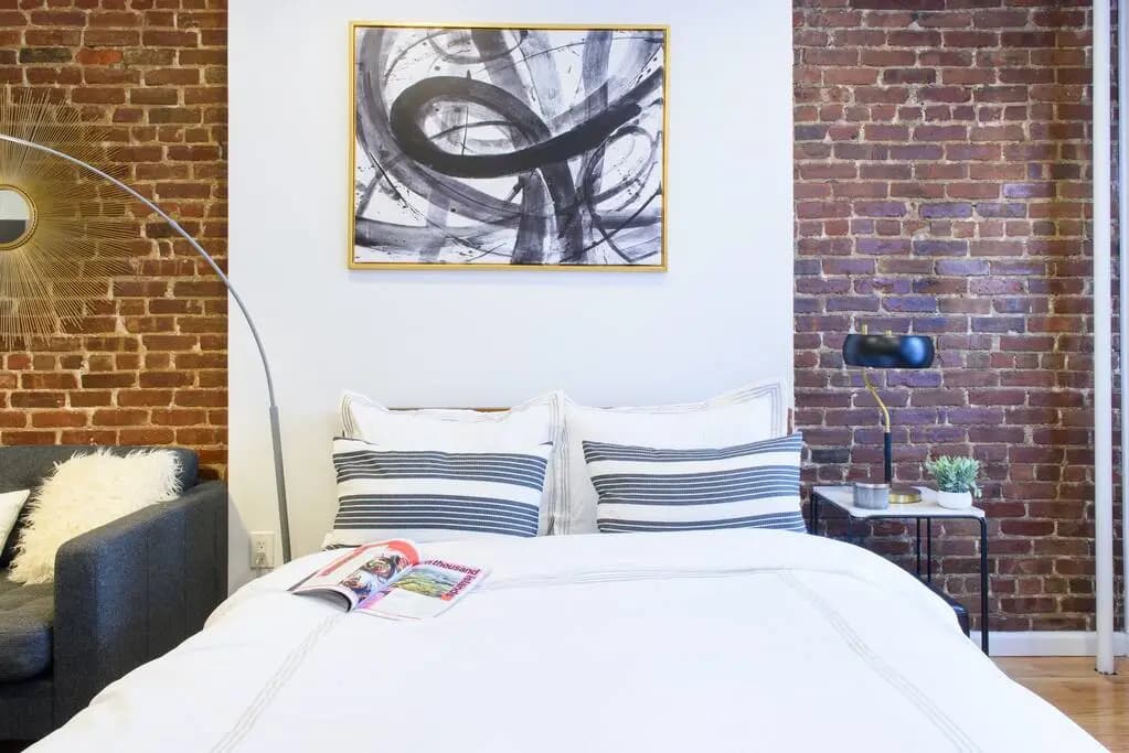 83-3w UES Central Park Newly Furnished XL Studio - photo 5