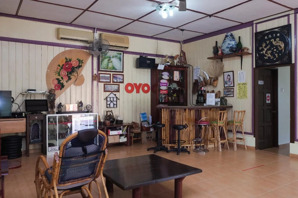 OYO 89928 ACF Guest House - photo 9