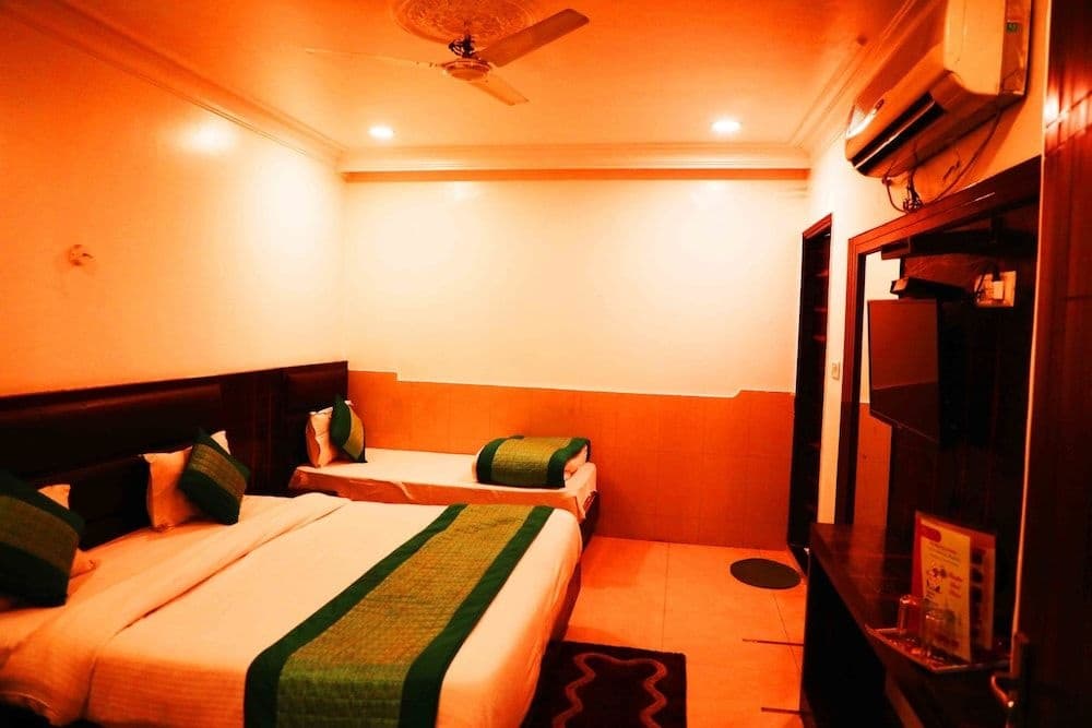 Hotel Kumar Palace - photo 5