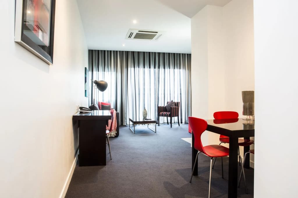 Adara Hotel Richmond - photo 11