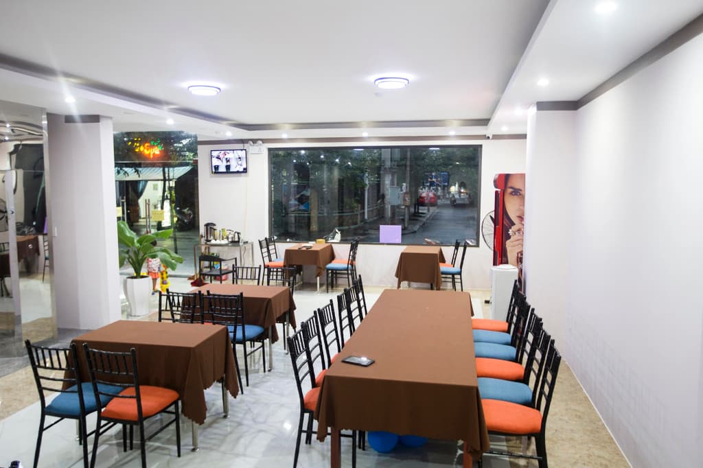 QaMi Hotel - photo 12