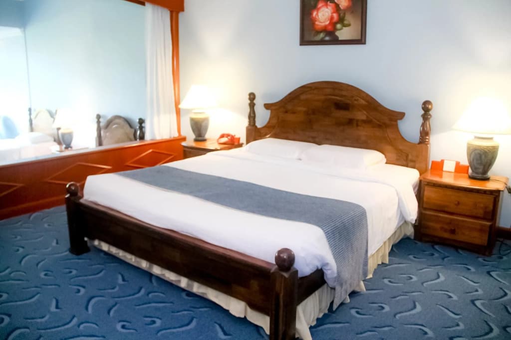 Hotel Casa Dela Rosa - photo 4