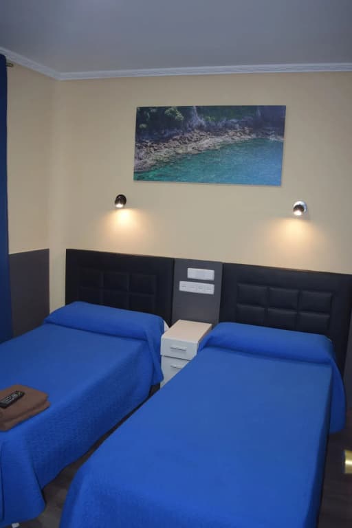 Hostal Numancia - photo 35